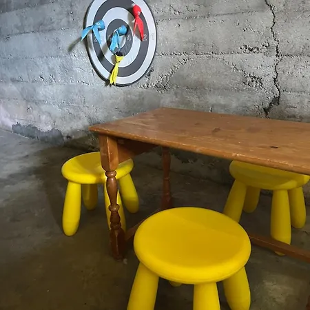 Flo House * 스트륀