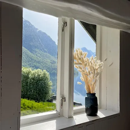 Flo House Holiday home *