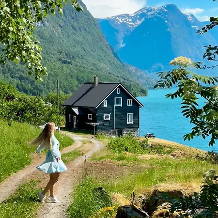 Holiday home Flo House