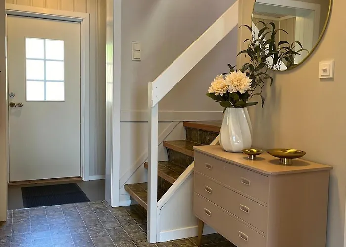 Flo House * סטרין