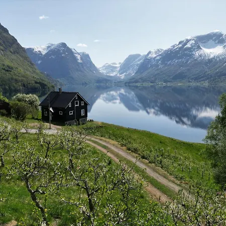 Feriehus Flo House *