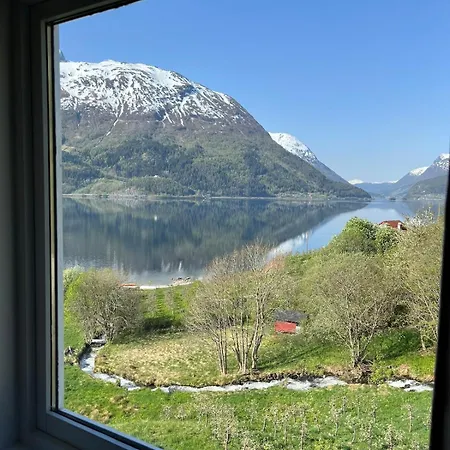 Feriehus Flo House Stryn