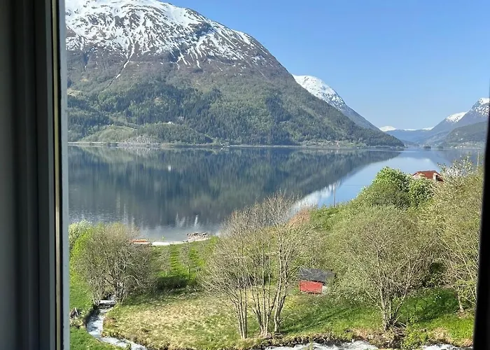 Feriehus Flo House Stryn